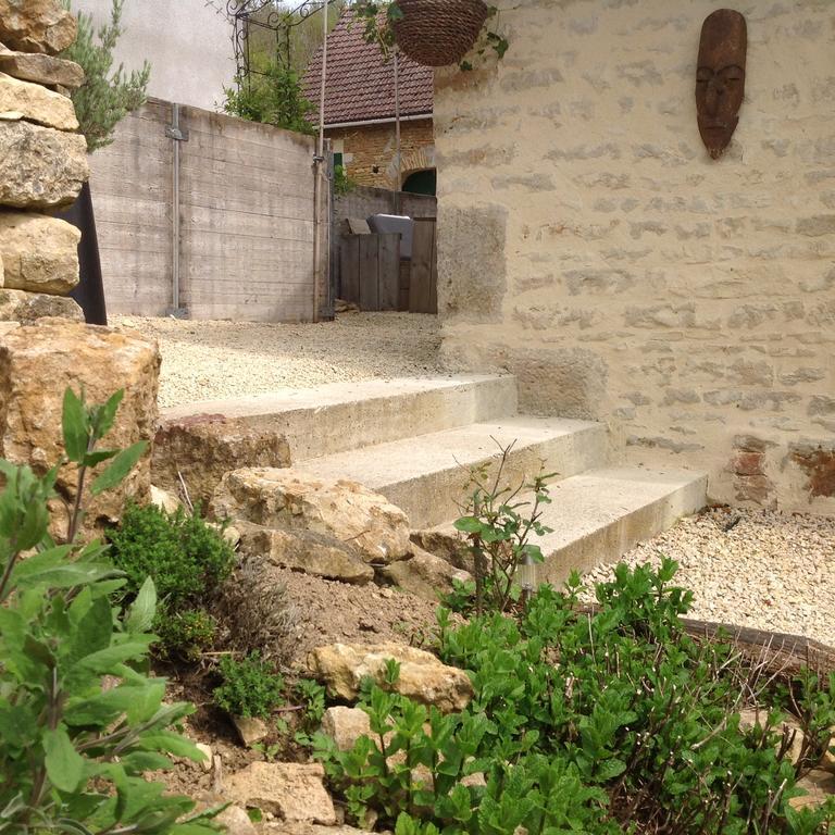 Au Cheval Bleu Fontenay-pres-Vezelay Exterior photo