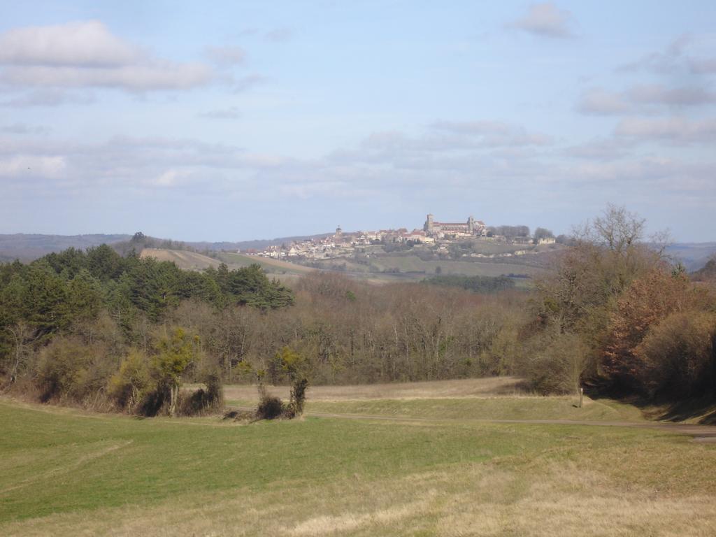 Au Cheval Bleu Fontenay-pres-Vezelay Exterior photo